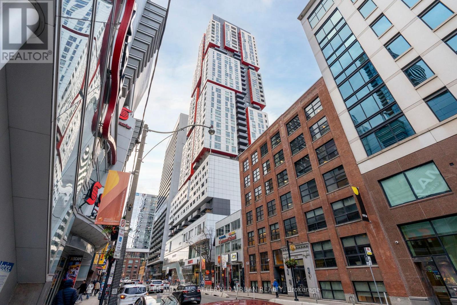 2307 - 318 Richmond Street W, Toronto, Ontario  M5V 0B4 - Photo 2 - C12639382