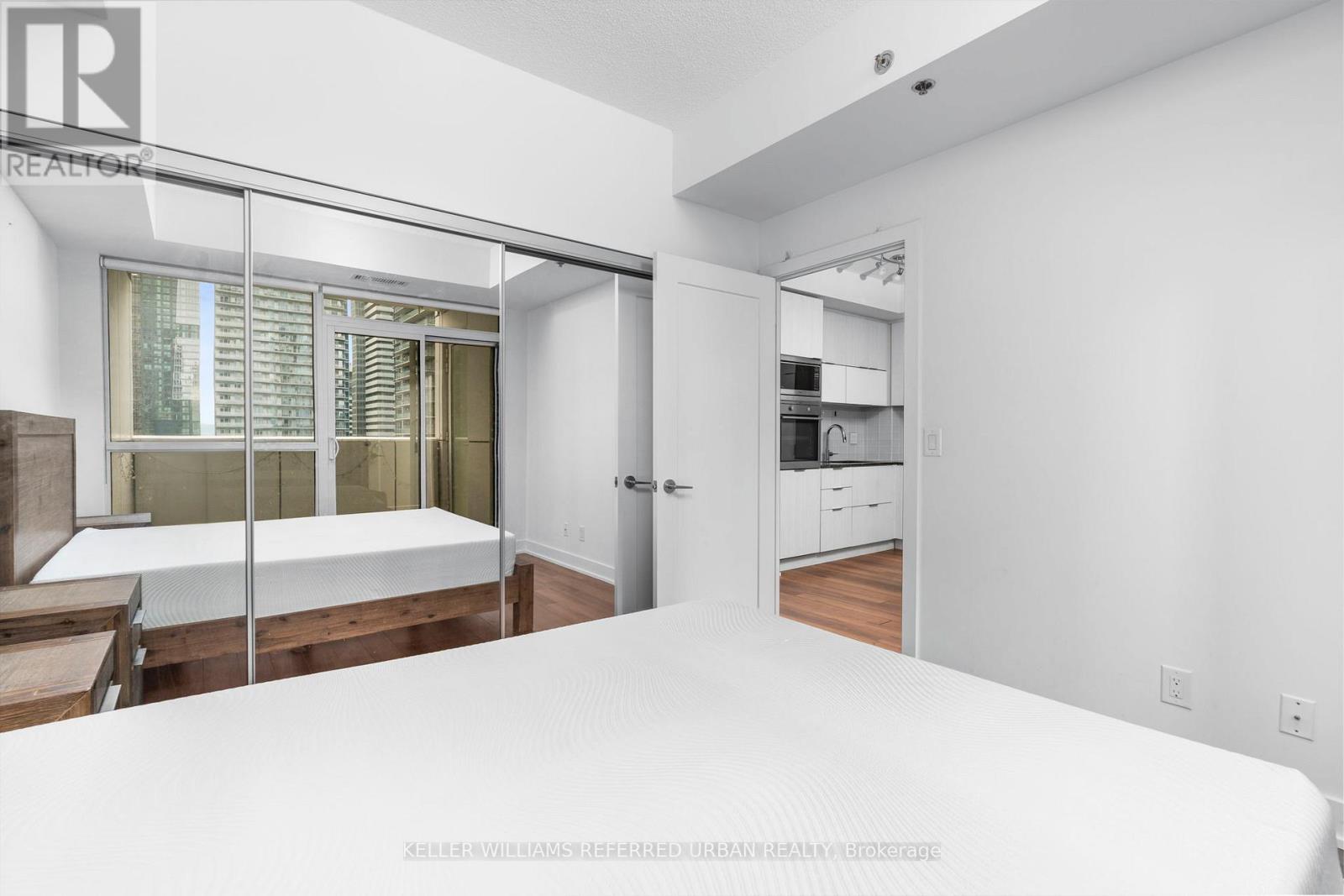 2307 - 318 Richmond Street W, Toronto, Ontario  M5V 0B4 - Photo 27 - C12639382