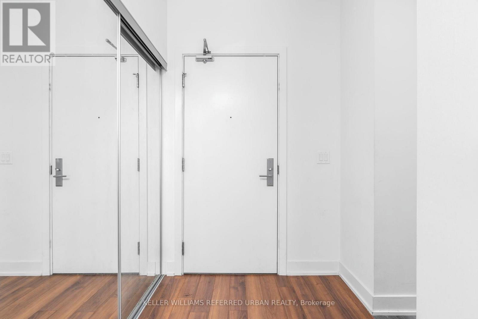 2307 - 318 Richmond Street W, Toronto, Ontario  M5V 0B4 - Photo 5 - C12639382