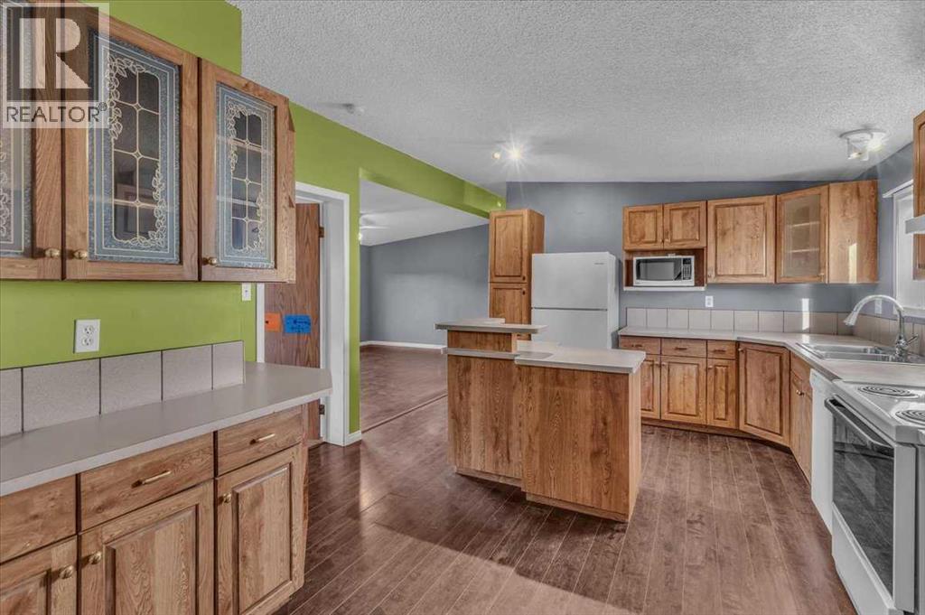 172 Meadowlark Lane, Carstairs, Alberta  T0M 0N0 - Photo 8 - A2263429