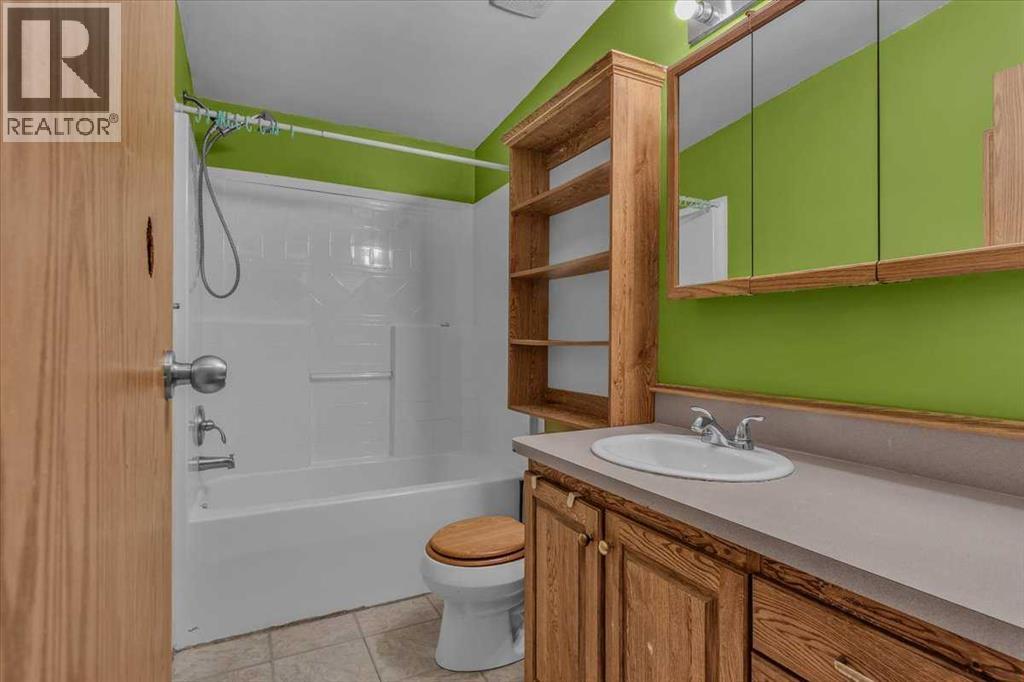 172 Meadowlark Lane, Carstairs, Alberta  T0M 0N0 - Photo 23 - A2263429