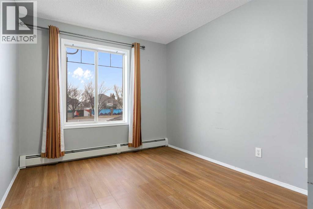 202, 9 Country Village Bay Ne, Calgary, Alberta  T3K 5J8 - Photo 11 - A2269949