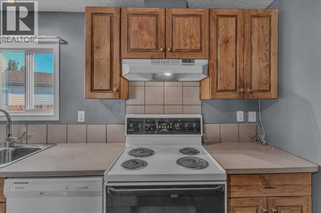 172 Meadowlark Lane, Carstairs, Alberta  T0M 0N0 - Photo 11 - A2263429