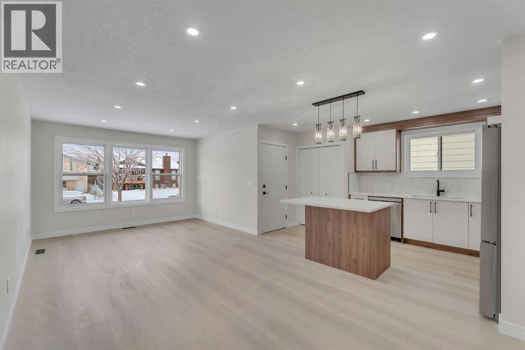 8420 Centre Street Ne, Calgary, Alberta  T3K 1Y1 - Photo 7 - A2274349