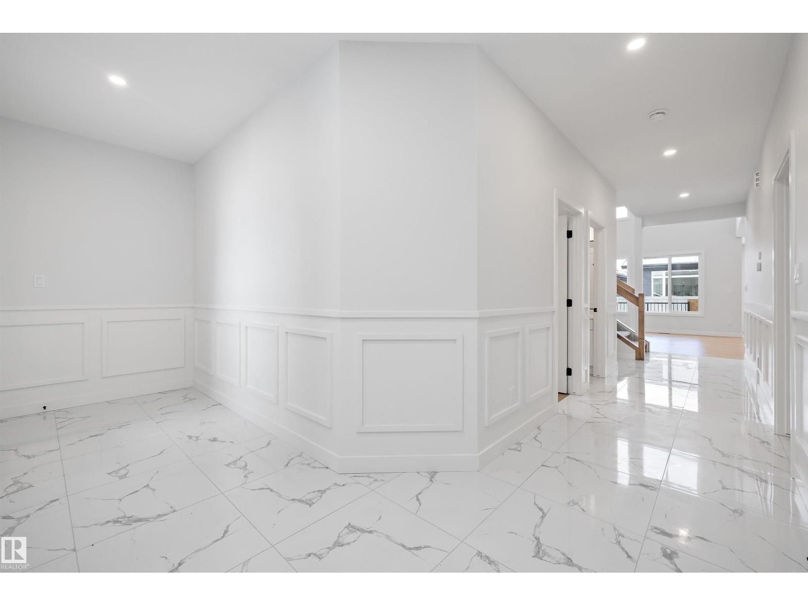 Unknown Address, ,    - Photo 22 - E4468310