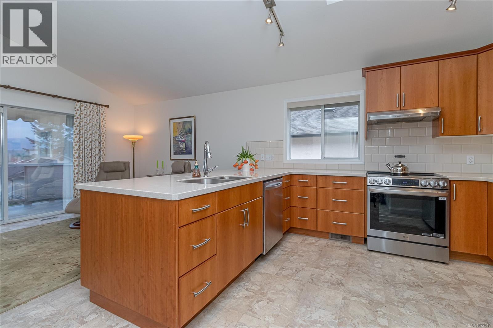 27 5980 Jaynes Rd, Duncan, British Columbia V9L 4X5 - Photo 6 - 1022013