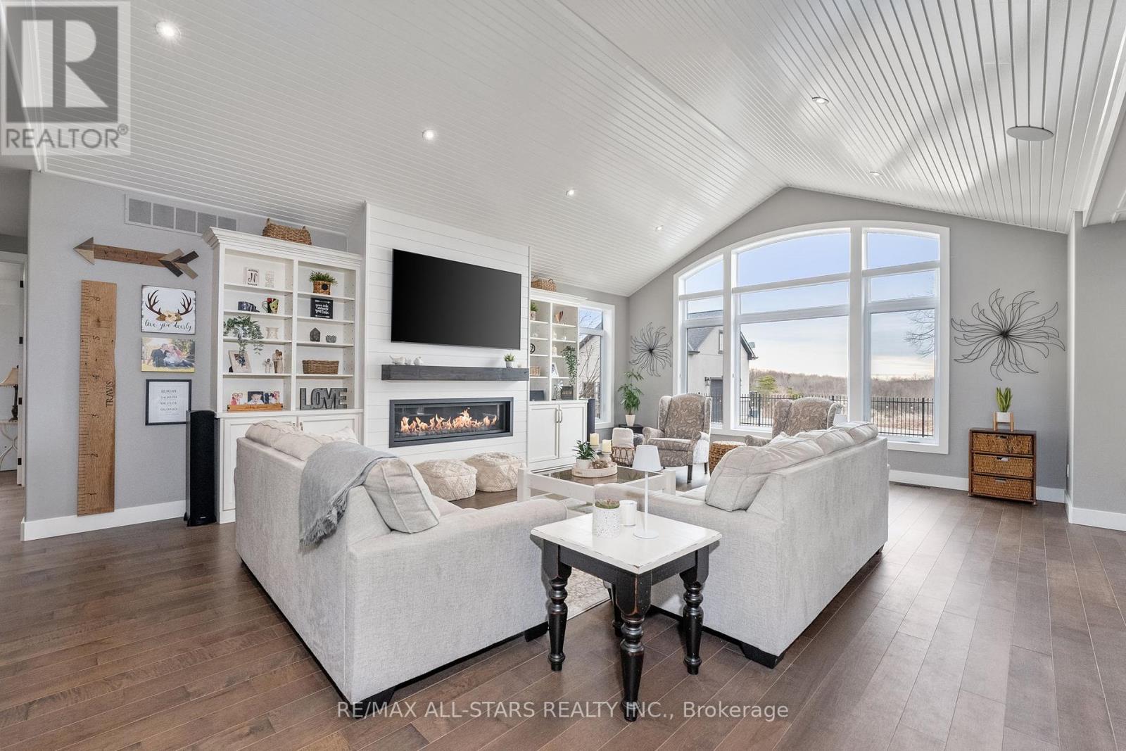 247 Ravencrest Road, Georgina, Ontario  L0E 1R0 - Photo 10 - N12639368