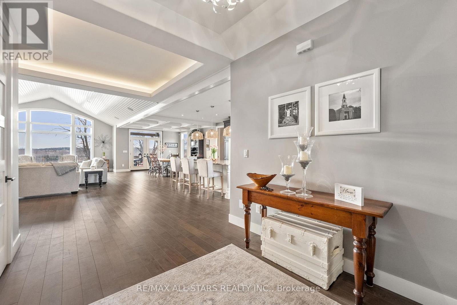 247 Ravencrest Road, Georgina, Ontario  L0E 1R0 - Photo 4 - N12639368