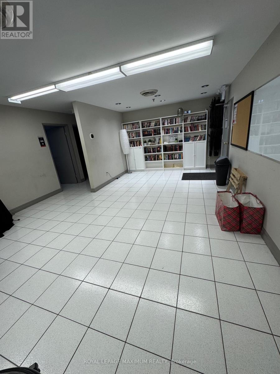 18 - 67 Rodinea Road, Vaughan, Ontario  L6A 1R3 - Photo 6 - N12639410