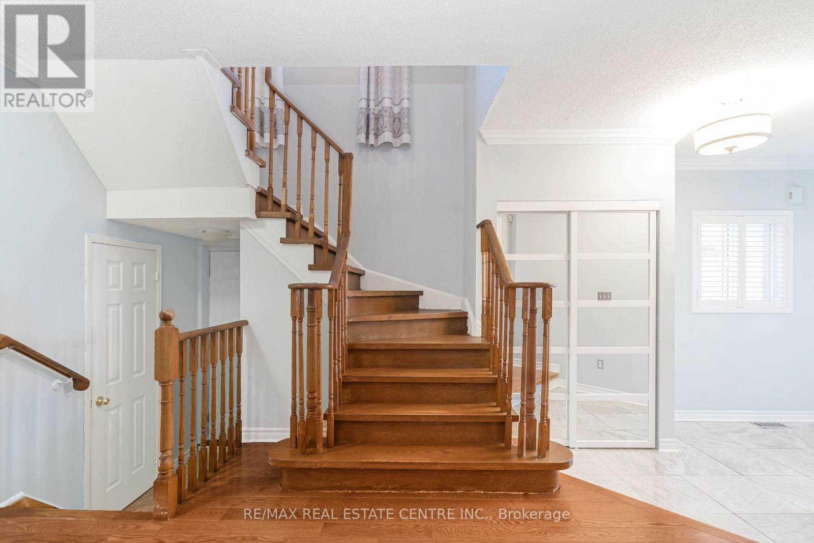 40 Olympia Crescent, Brampton, Ontario  L6X 4W2 - Photo 12 - W12639384