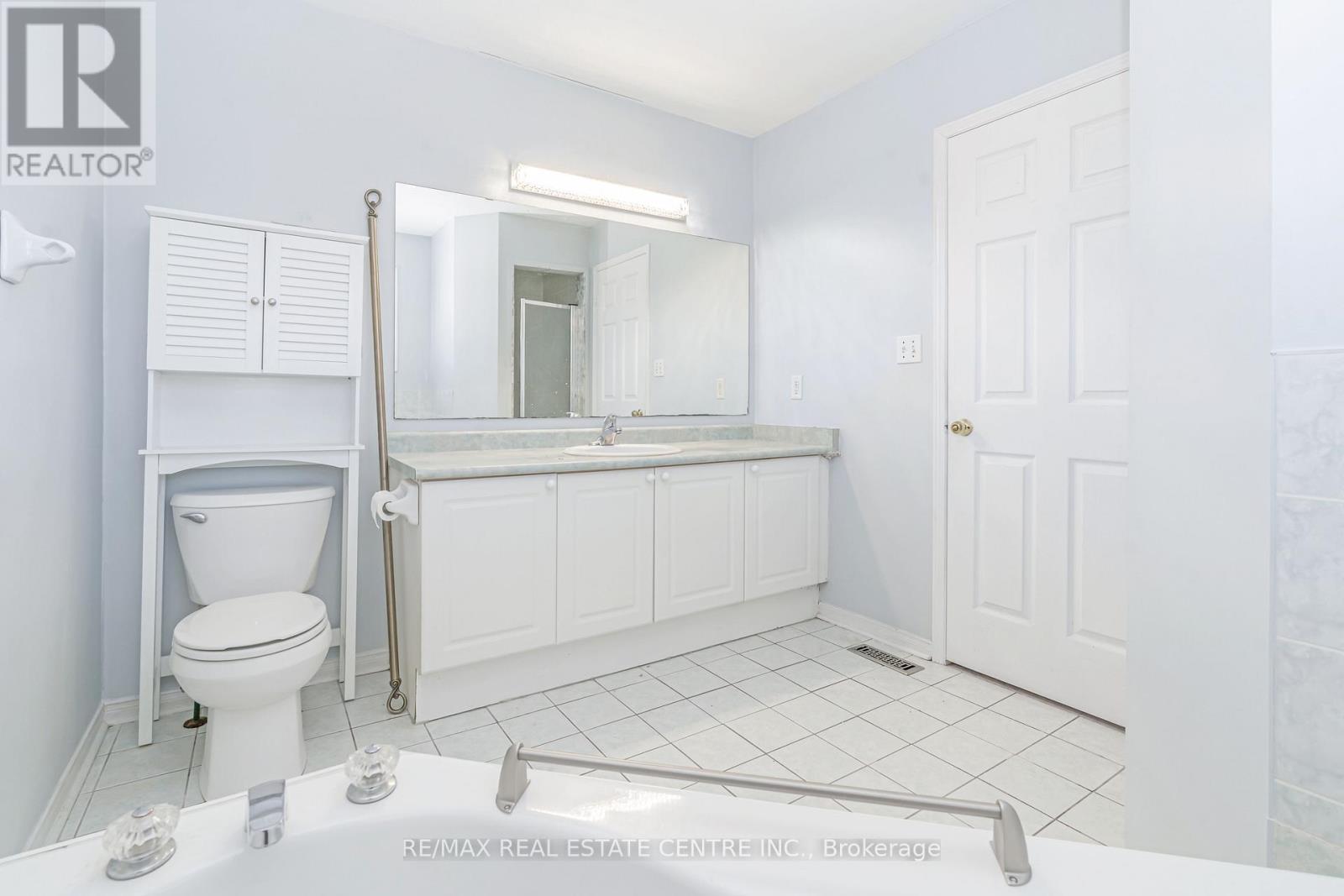 40 Olympia Crescent, Brampton, Ontario  L6X 4W2 - Photo 26 - W12639384