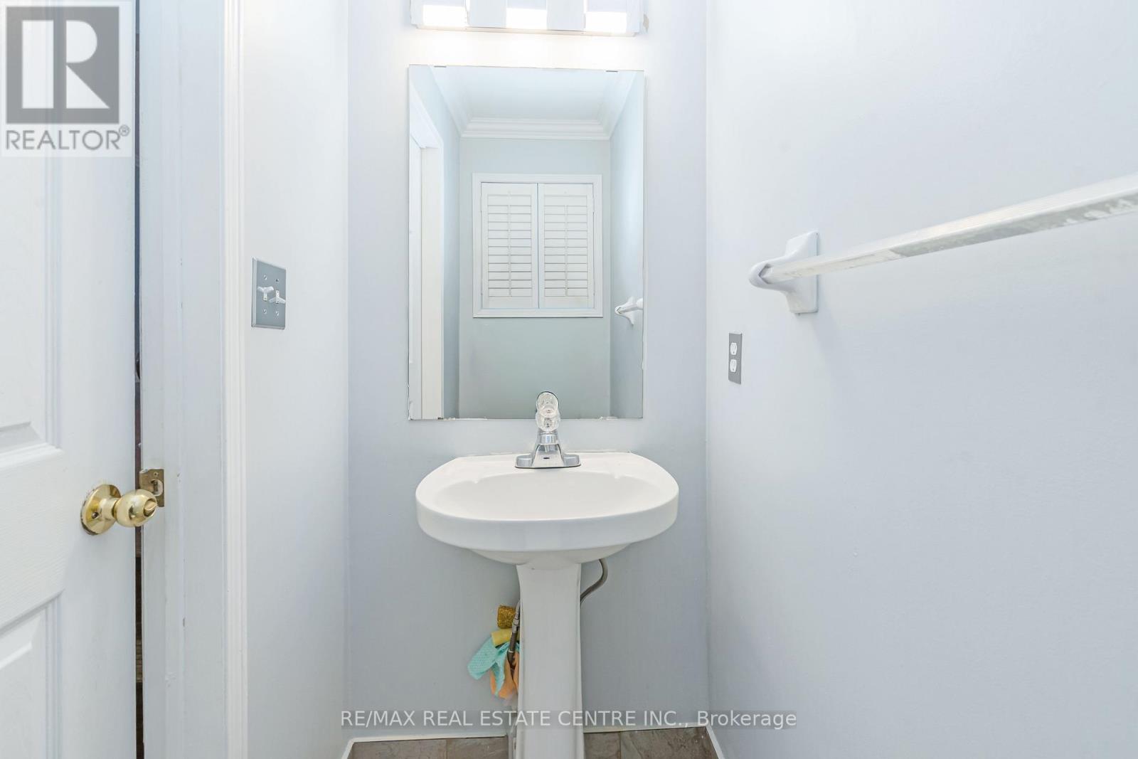 40 Olympia Crescent, Brampton, Ontario  L6X 4W2 - Photo 8 - W12639384