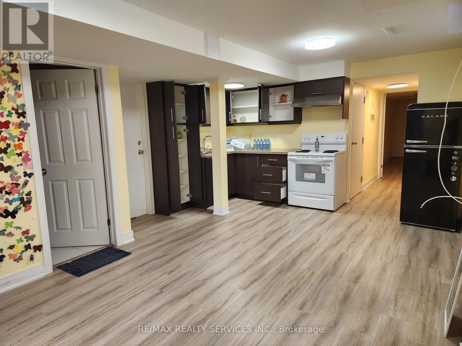 Basement - 18 Kilrea Way, Brampton, Ontario  L6X 0P9 - Photo 2 - W12639416