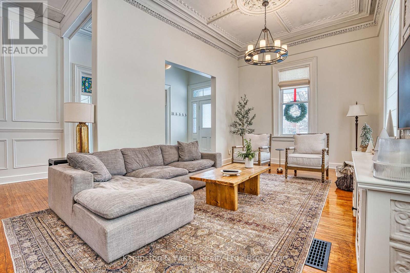 275 Victoria Avenue N, North Perth (Listowel), Ontario  N4W 1S9 - Photo 17 - X12639490