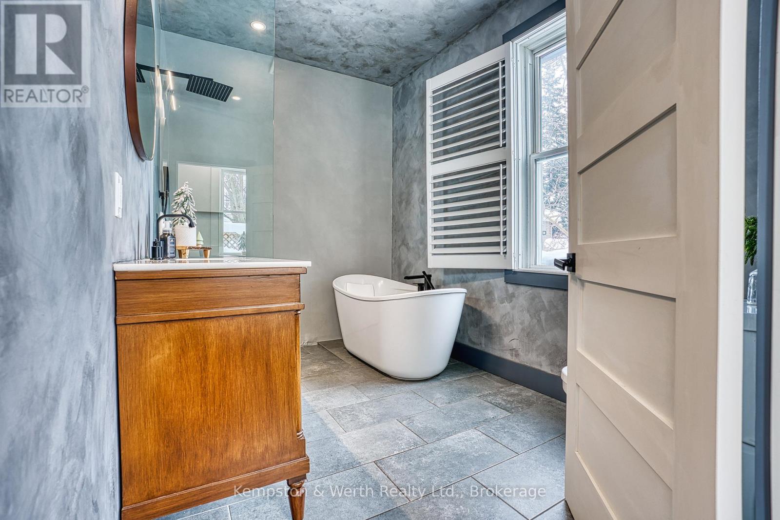 275 Victoria Avenue N, North Perth (Listowel), Ontario  N4W 1S9 - Photo 18 - X12639490