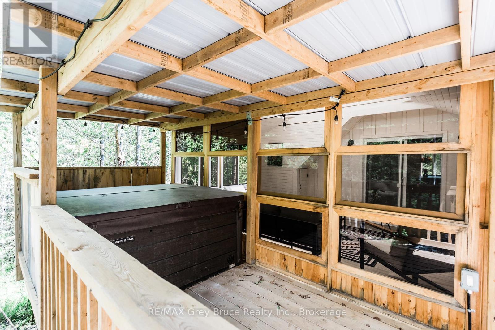 102 Chin Road N, Northern Bruce Peninsula, Ontario N0H 1W0 - Photo 11 - X12639528