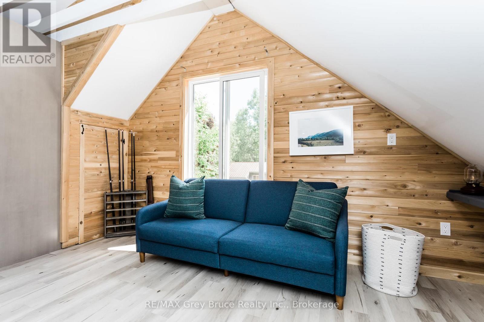 102 Chin Road N, Northern Bruce Peninsula, Ontario N0H 1W0 - Photo 18 - X12639528