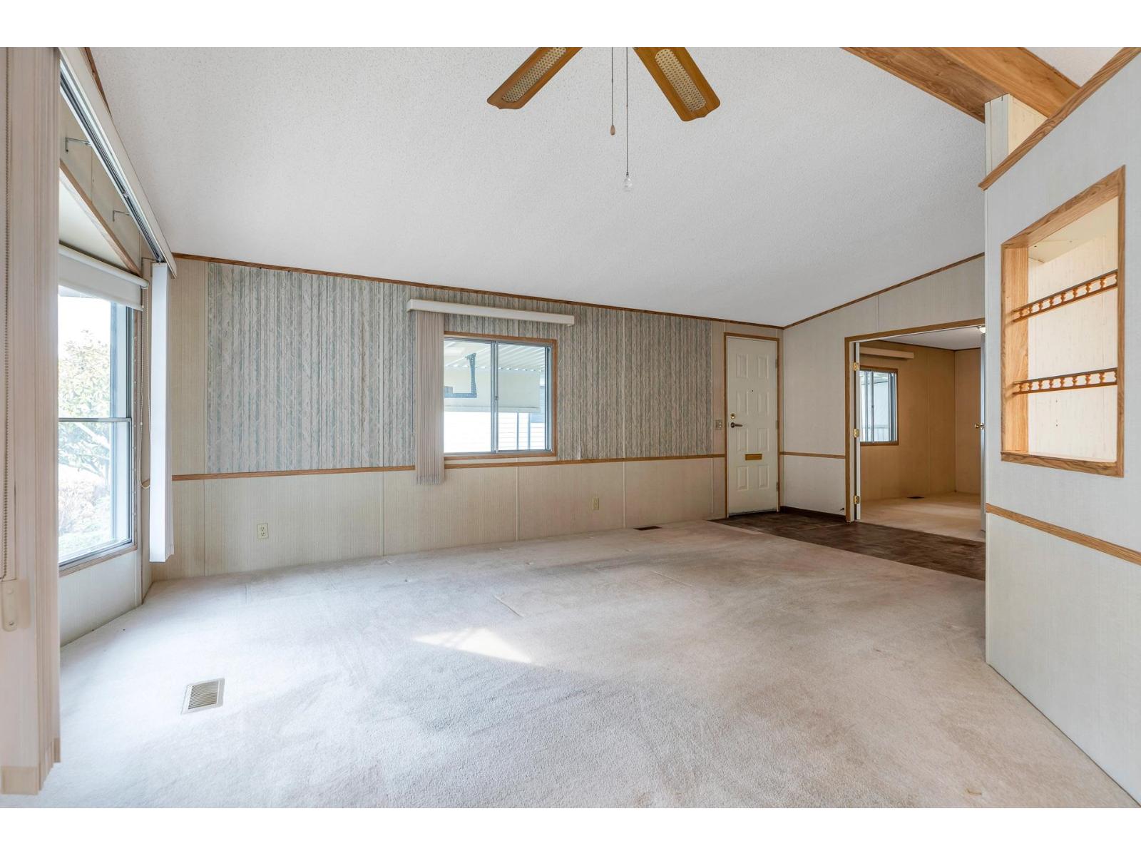 105 2062 King George Highway, Surrey, British Columbia  V4A 5A2 - Photo 9 - R2978305