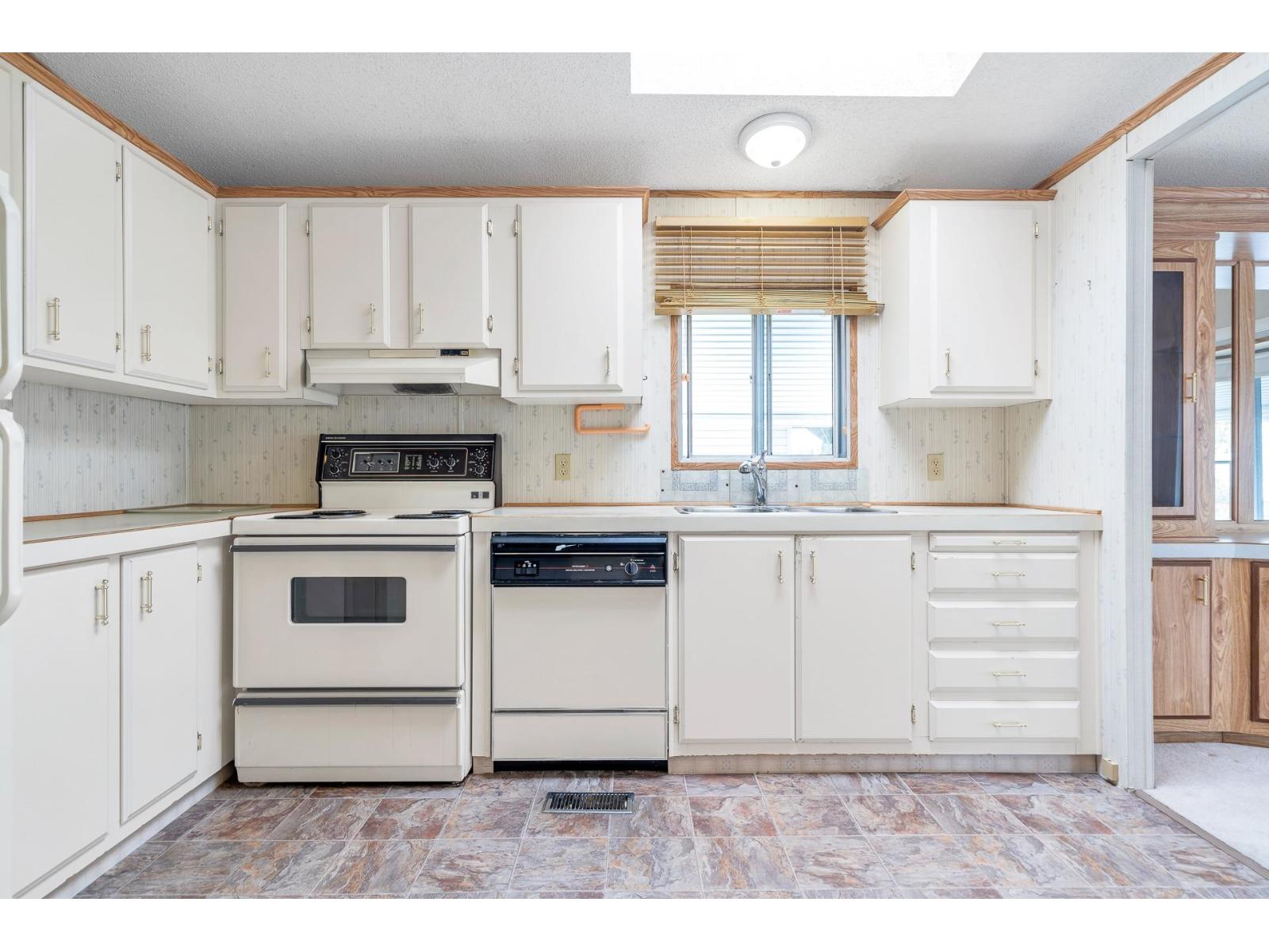 105 2062 King George Highway, Surrey, British Columbia  V4A 5A2 - Photo 13 - R2978305