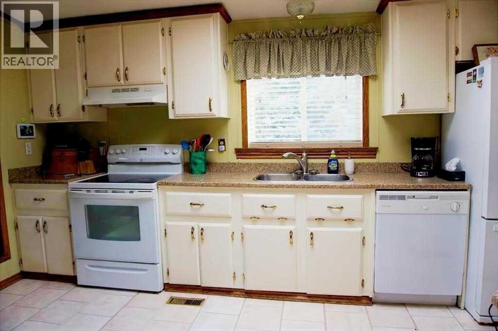 429 Homestead Trail Se, High River, Alberta  T1V 1J9 - Photo 4 - A2241932