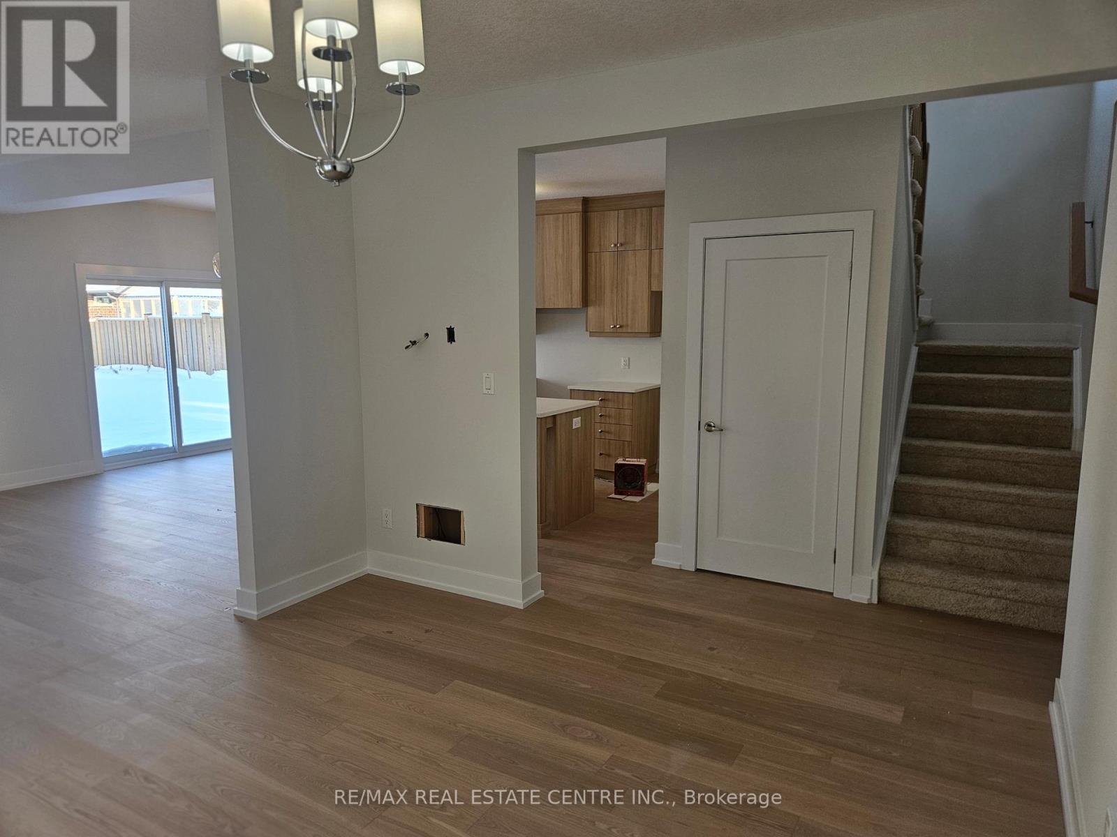 123 Maple Street, Mapleton, Ontario  N0G 1P0 - Photo 6 - X12456350