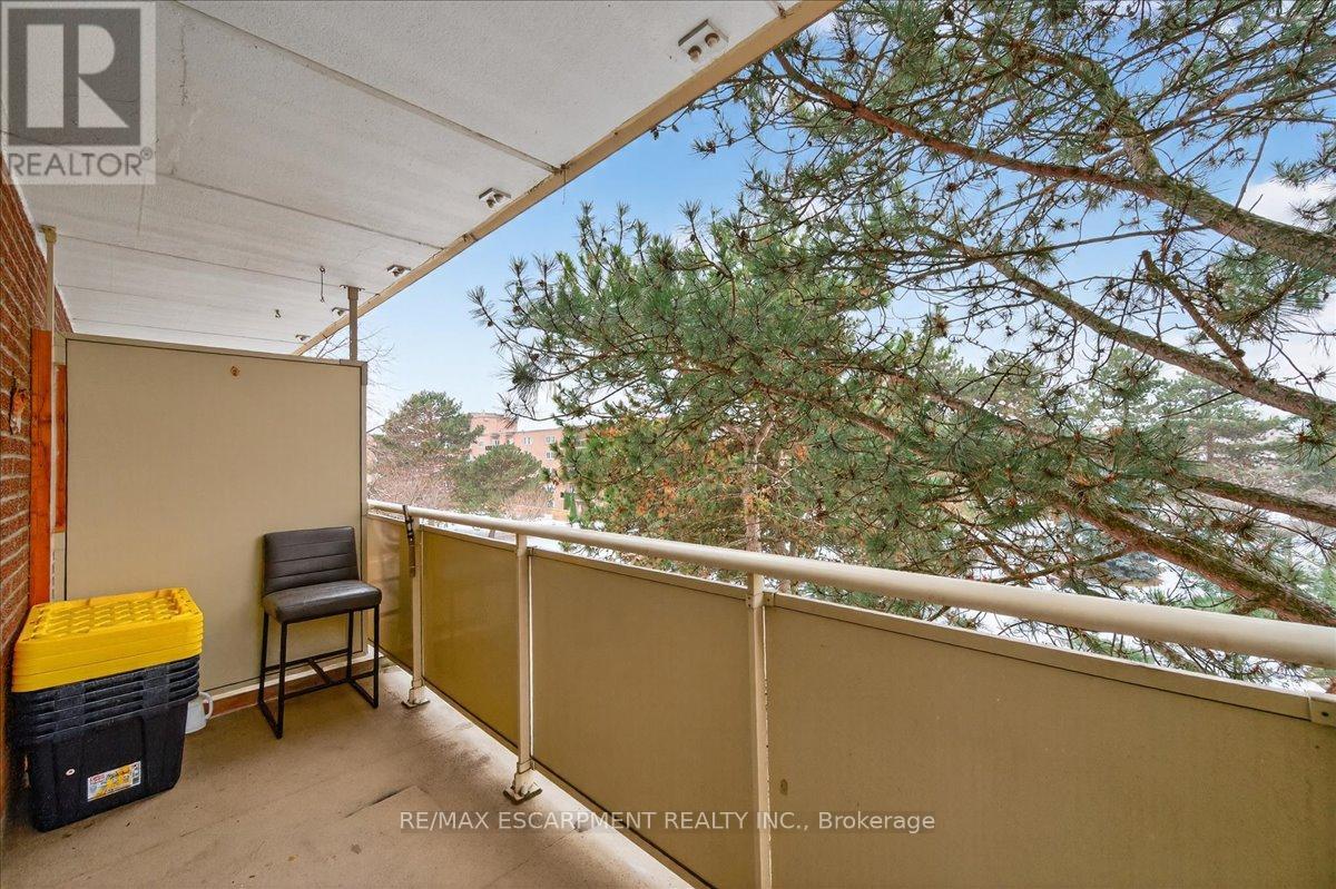 417 - 198 Scott Street, St. Catharines, Ontario L2N 5T3 - Photo 8 - X12639402