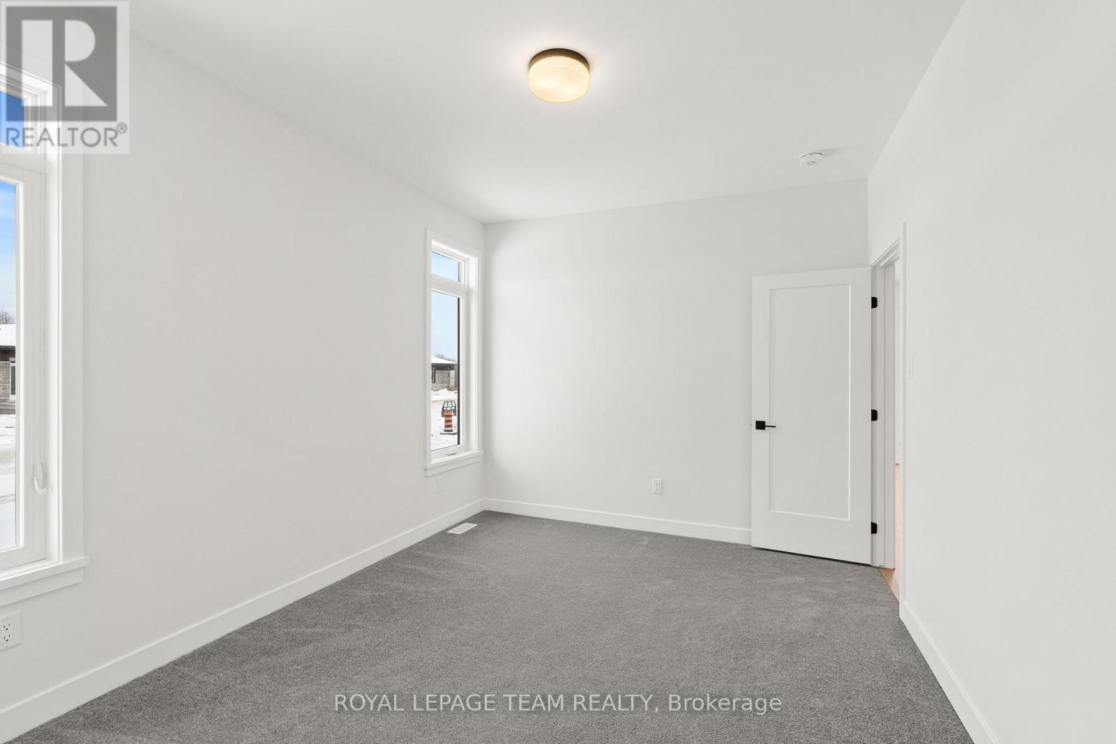 1057 Moore Street, Brockville, Ontario  K6V 0H1 - Photo 17 - X12639488