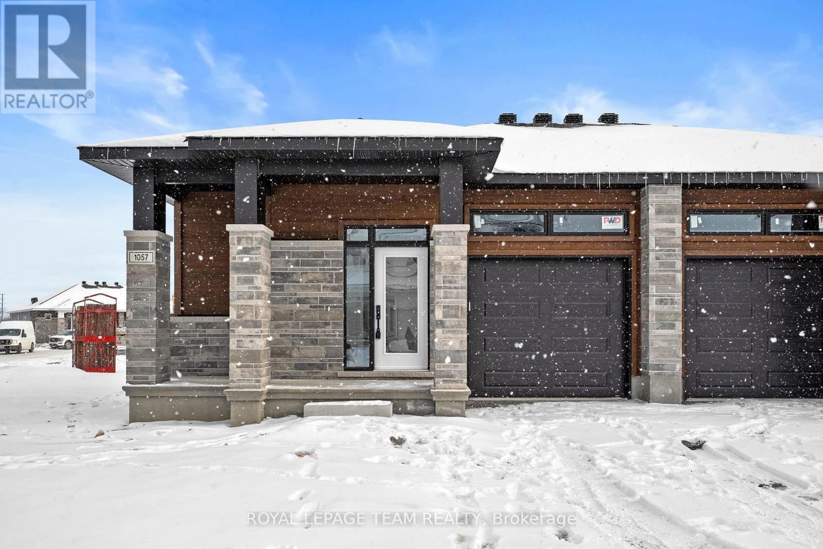 1057 Moore Street, Brockville, Ontario  K6V 0H1 - Photo 3 - X12639488