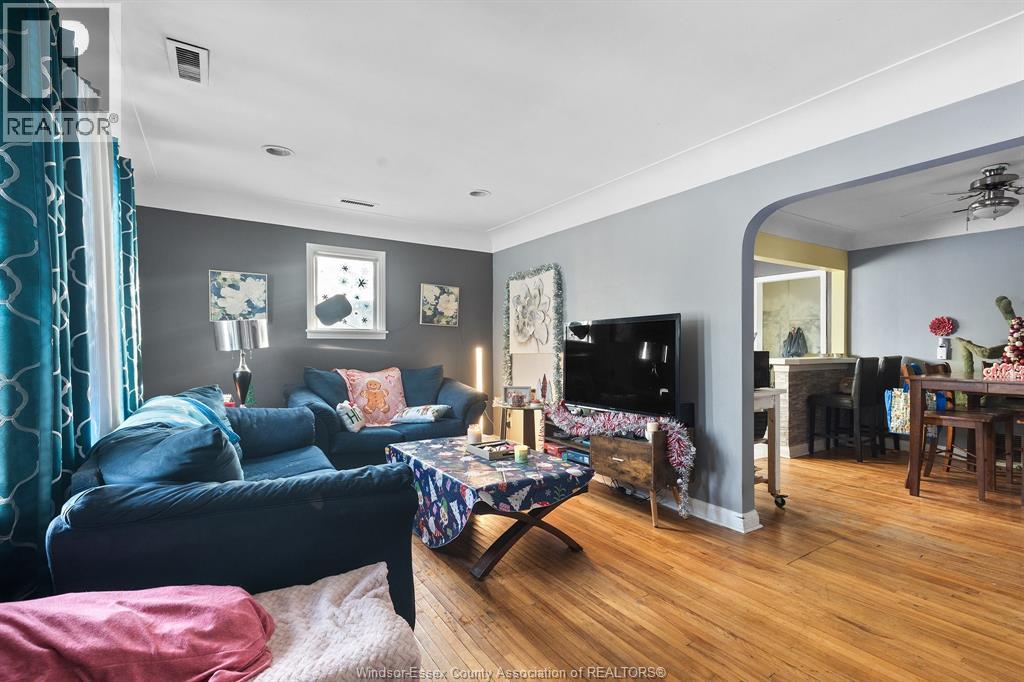 145 St. Pierre, Tecumseh, Ontario N8N 1Y7 - Photo 10 - 25031809