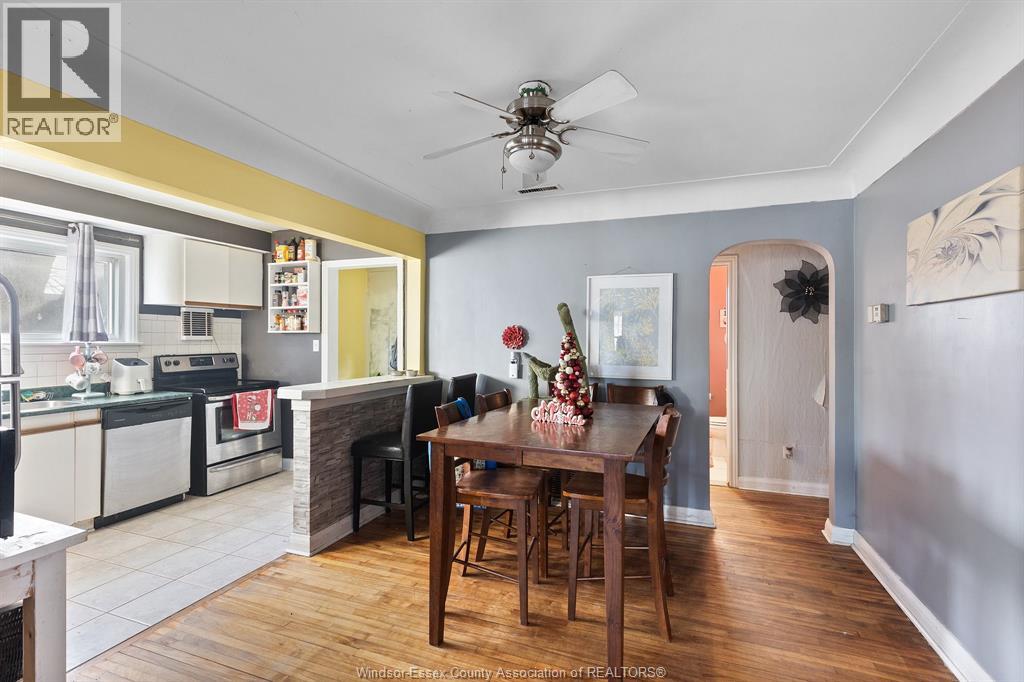 145 St. Pierre, Tecumseh, Ontario N8N 1Y7 - Photo 13 - 25031809