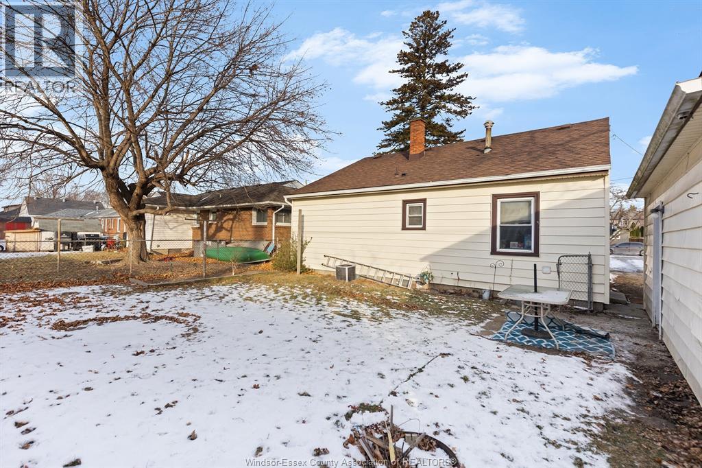 145 St. Pierre, Tecumseh, Ontario N8N 1Y7 - Photo 26 - 25031809