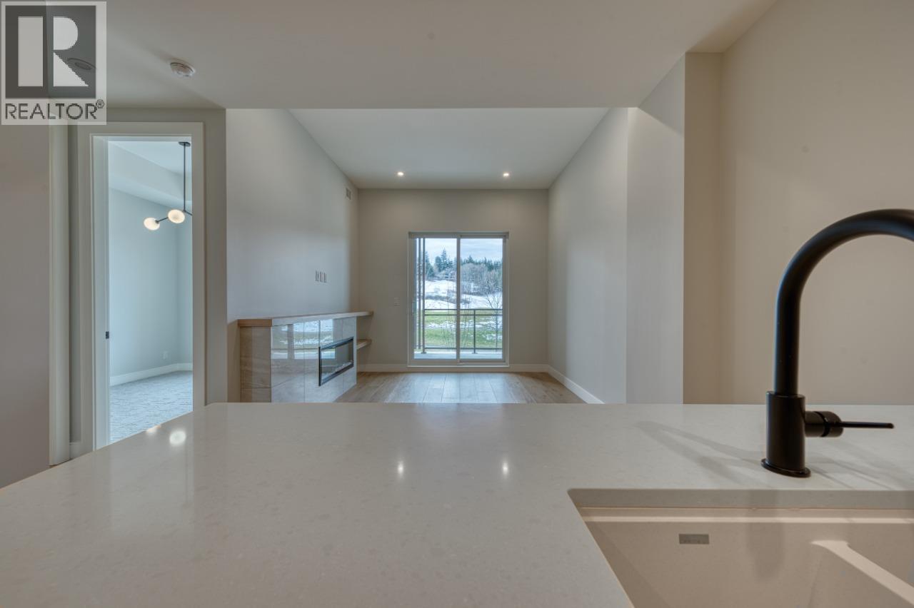 75 Predator Ridge Drive Unit# 208, Vernon, British Columbia  V1H 1G4 - Photo 13 - 10334087