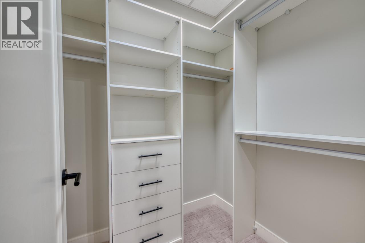 75 Predator Ridge Drive Unit# 208, Vernon, British Columbia  V1H 1G4 - Photo 20 - 10334087