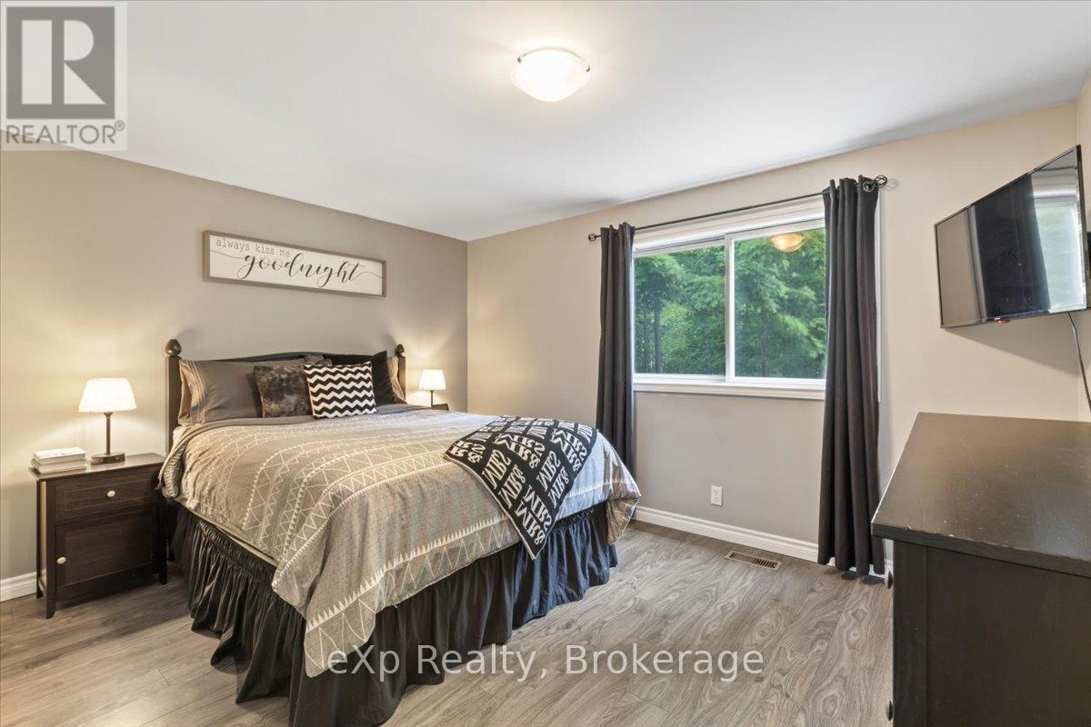 122668 Grey Road 9, West Grey, Ontario  N0G 1C0 - Photo 14 - X12249436