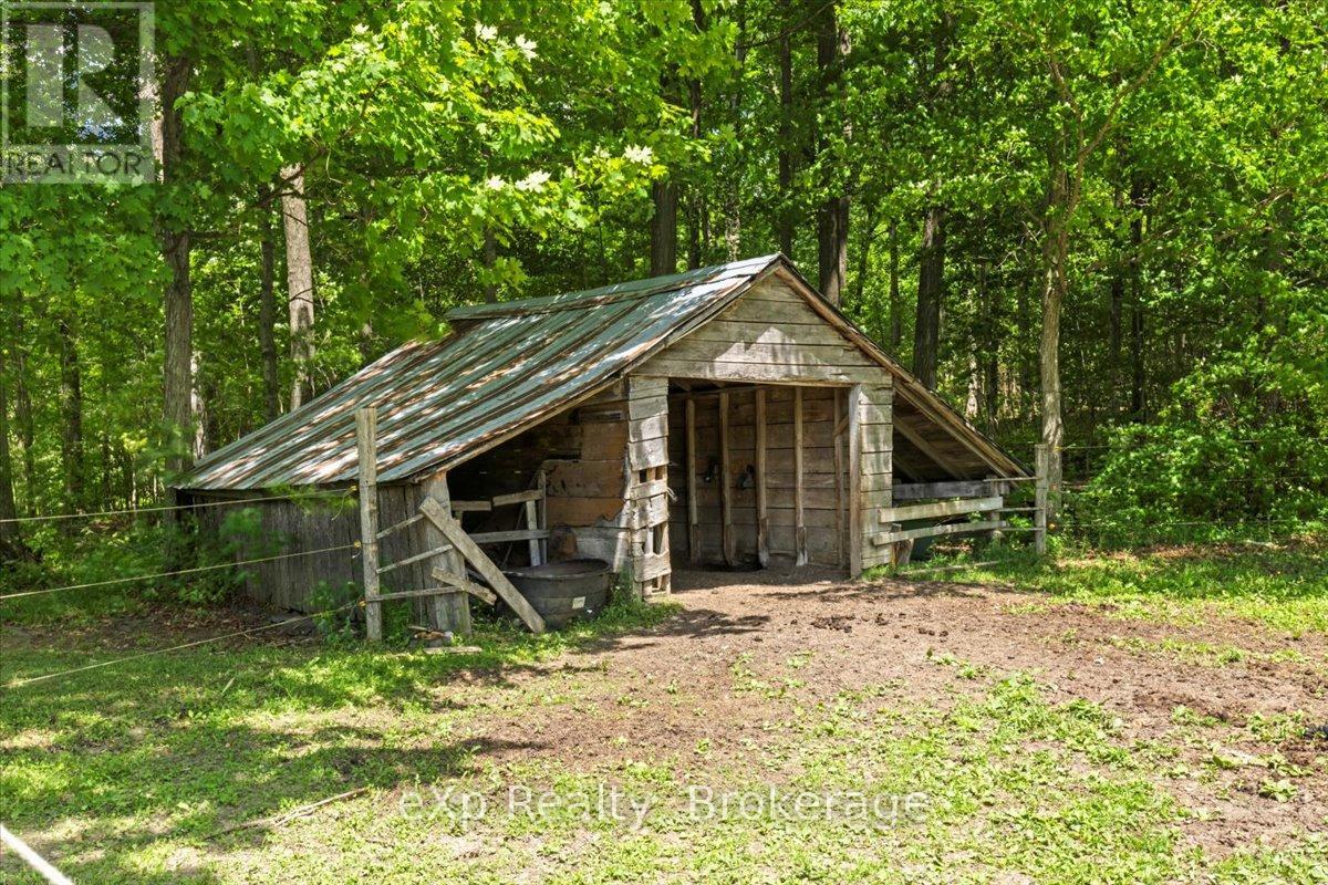 122668 Grey Road 9, West Grey, Ontario  N0G 1C0 - Photo 26 - X12249436