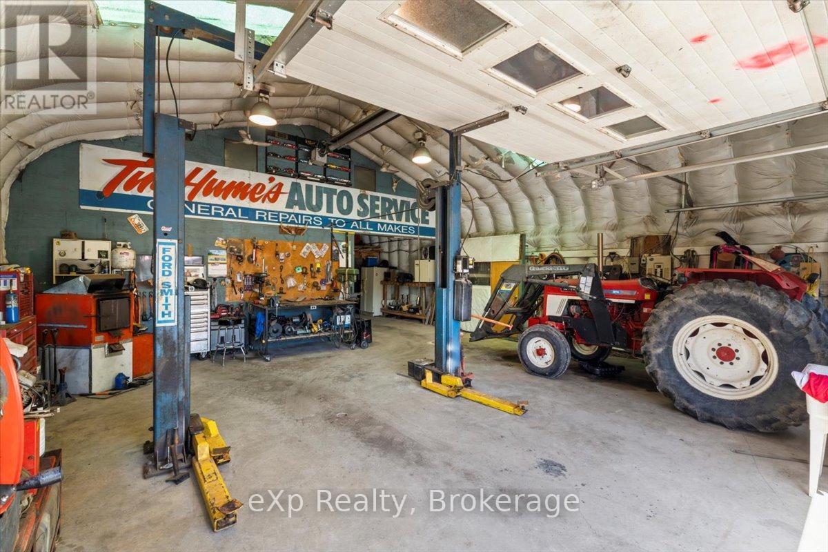 122668 Grey Road 9, West Grey, Ontario  N0G 1C0 - Photo 27 - X12249436