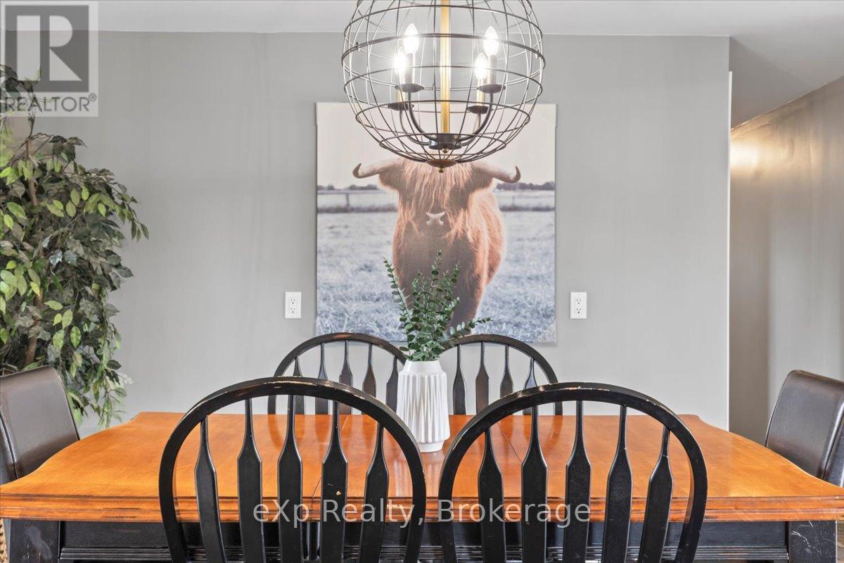 122668 Grey Road 9, West Grey, Ontario  N0G 1C0 - Photo 9 - X12249436