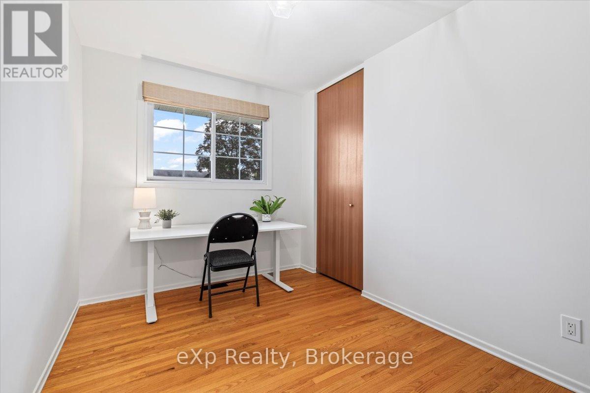 158 6th Avenue, Hanover, Ontario  N4N 2E4 - Photo 11 - X12465158