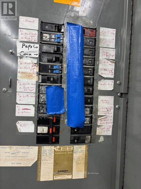 2782 Victoria Park Avenue, Toronto, Ontario  M2J 4A8 - Photo 5 - C12639448