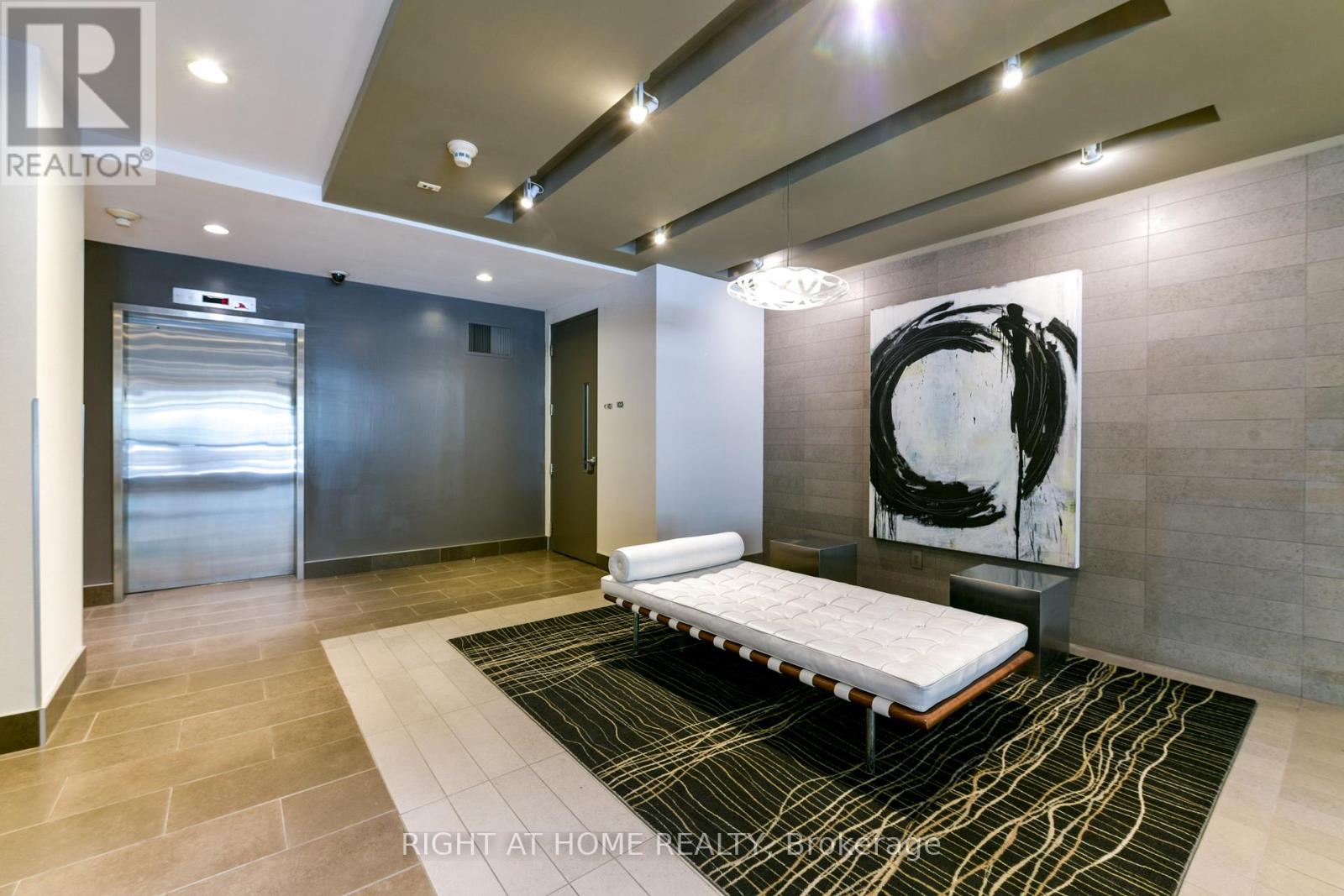 912 - 23 Brant Street, Toronto, Ontario  M5V 2L5 - Photo 10 - C12639532