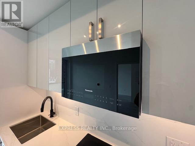 1707 - 280 Dundas Street W, Toronto, Ontario  M5T 0E3 - Photo 4 - C12639536