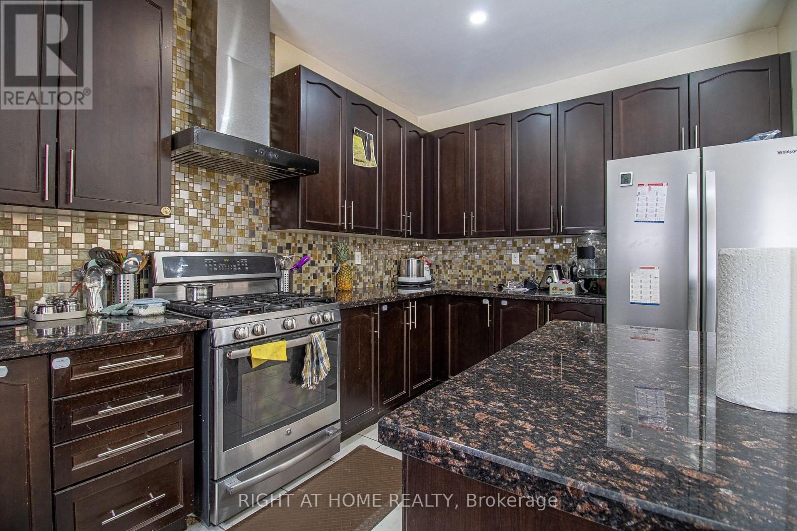 98 Gillett Drive, Ajax (Northeast Ajax), Ontario  L1Z 0N3 - Photo 14 - E12639474