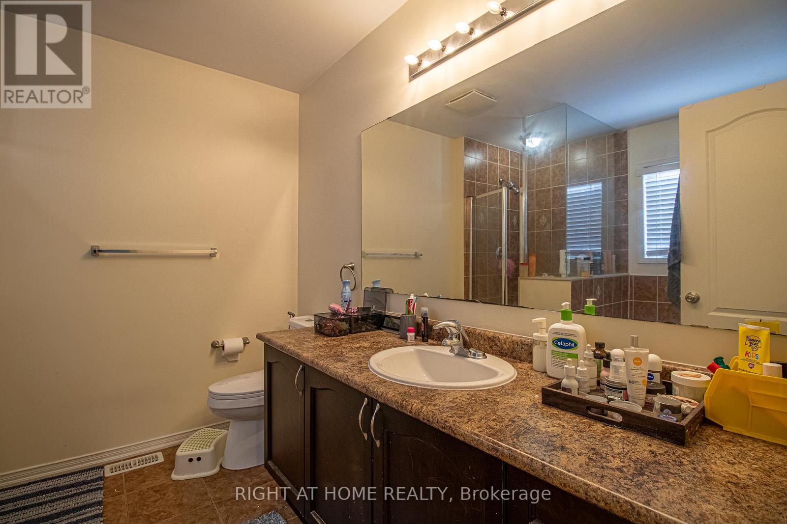 98 Gillett Drive, Ajax (Northeast Ajax), Ontario  L1Z 0N3 - Photo 17 - E12639474