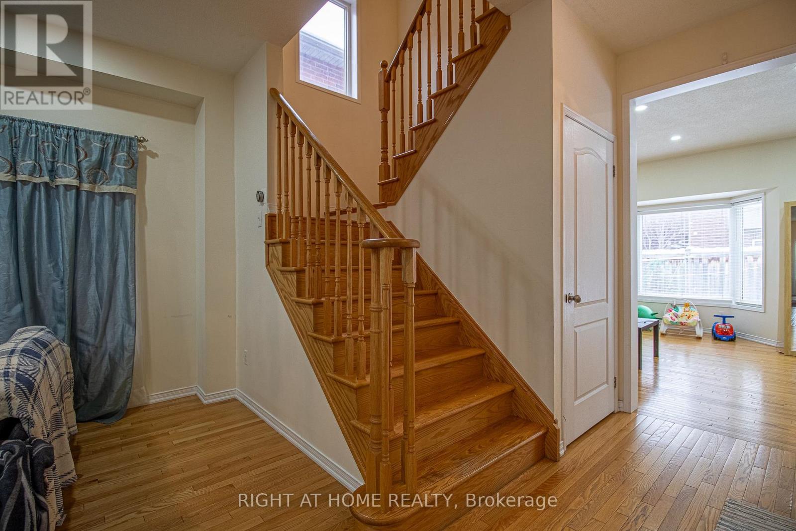 98 Gillett Drive, Ajax (Northeast Ajax), Ontario  L1Z 0N3 - Photo 8 - E12639474