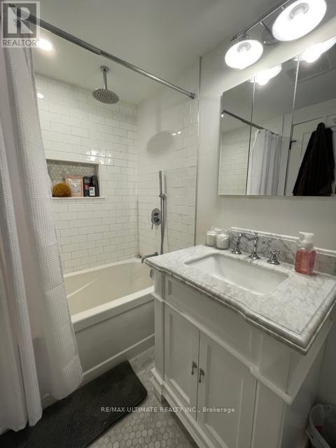 122 Boultbee (Lower) Avenue, Toronto, Ontario  M4J 1B4 - Photo 12 - E12639520