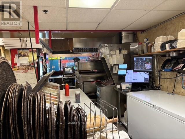 320 Bank Street, Ottawa, Ontario K2P 1Y1 - Photo 11 - X12540028