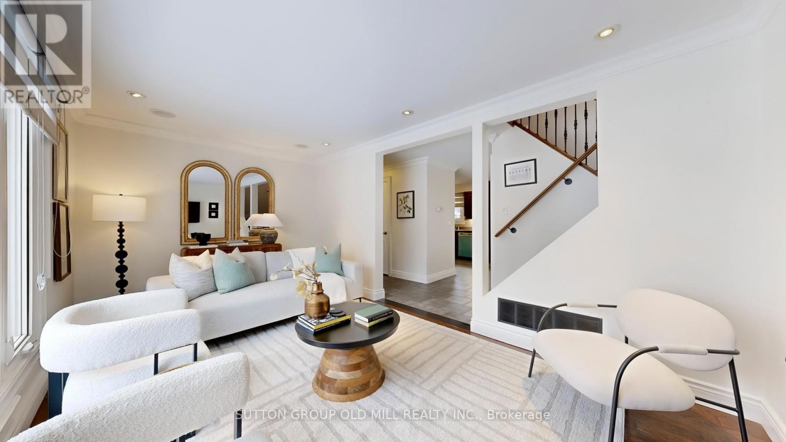 20 Springburn Crescent, Aurora, Ontario  L4G 3P5 - Photo 3 - N12639512