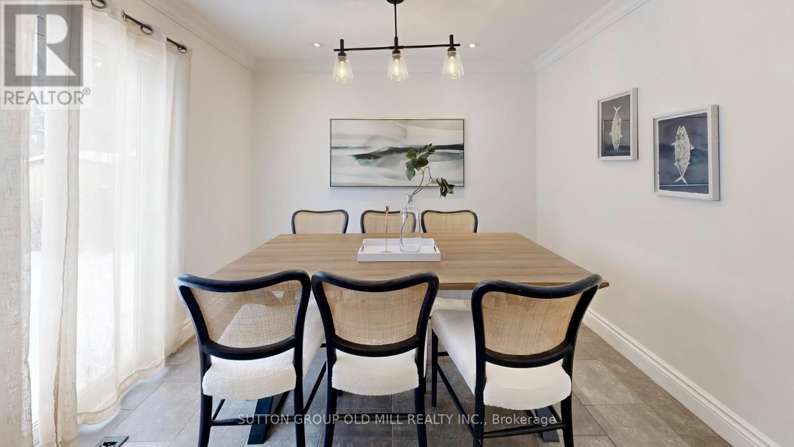 20 Springburn Crescent, Aurora, Ontario  L4G 3P5 - Photo 5 - N12639512