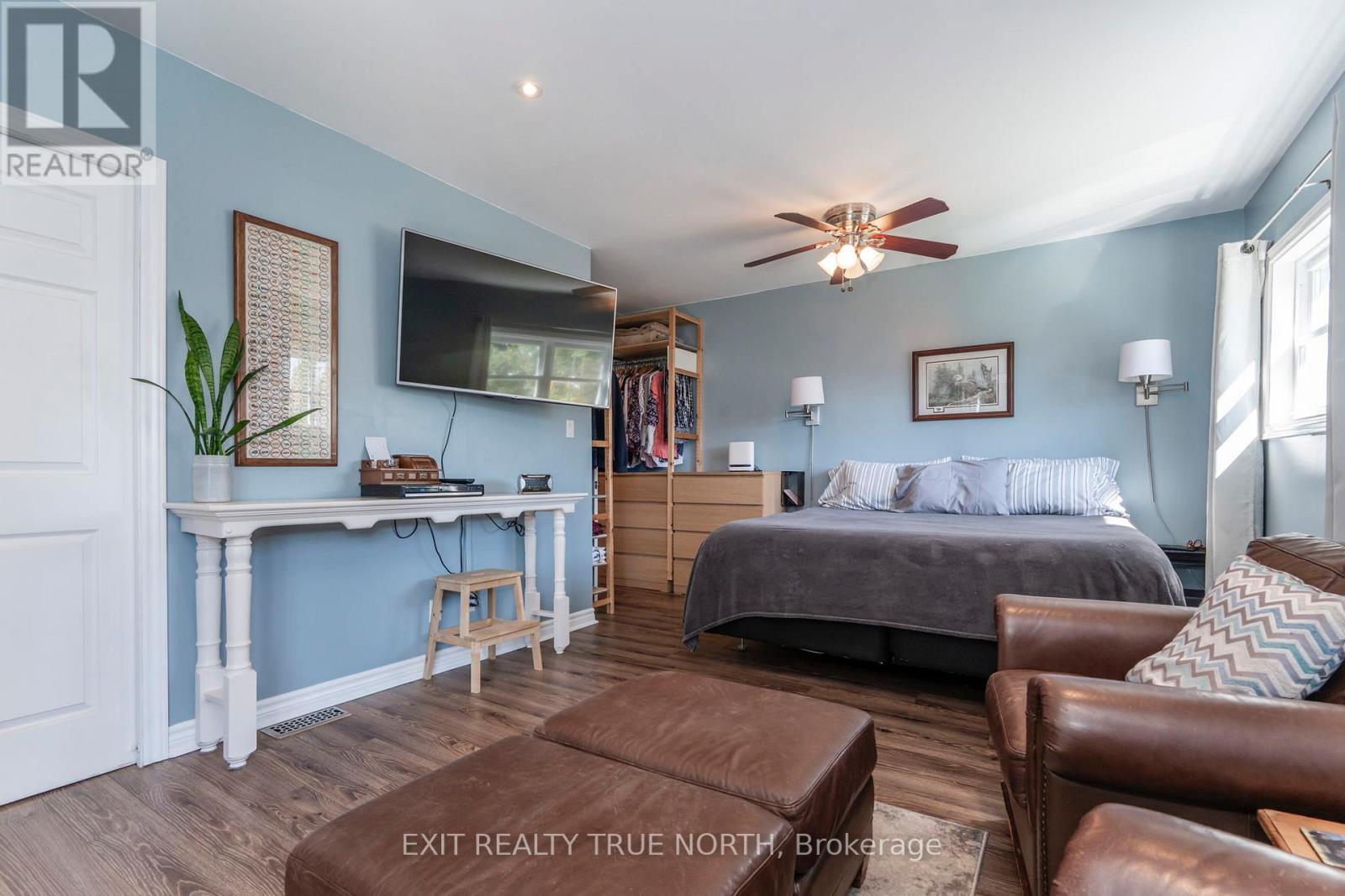 8254 93 Highway, Tiny, Ontario  L0K 2E0 - Photo 12 - S12639534