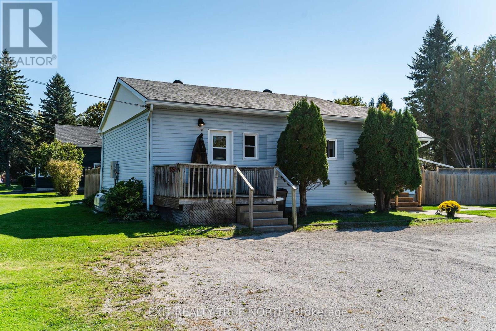 8254 93 Highway, Tiny, Ontario  L0K 2E0 - Photo 2 - S12639534